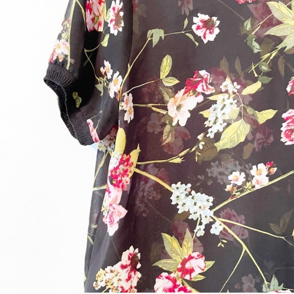See-through floral t-shirt - Picture 4 of 5